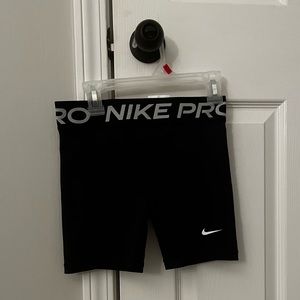 Girls Nike Pros